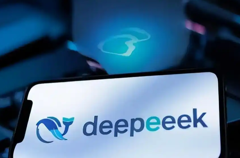 DeepSeek创始人梁文锋净资产翻倍，登顶AI模型全球首富